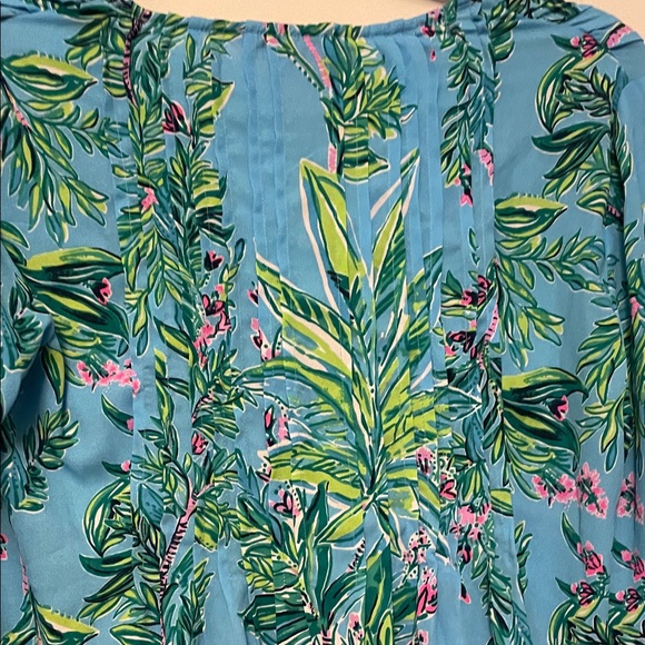 Lilly Pulitzer Blue and Green Floral Blouse - Picture 6 of 6